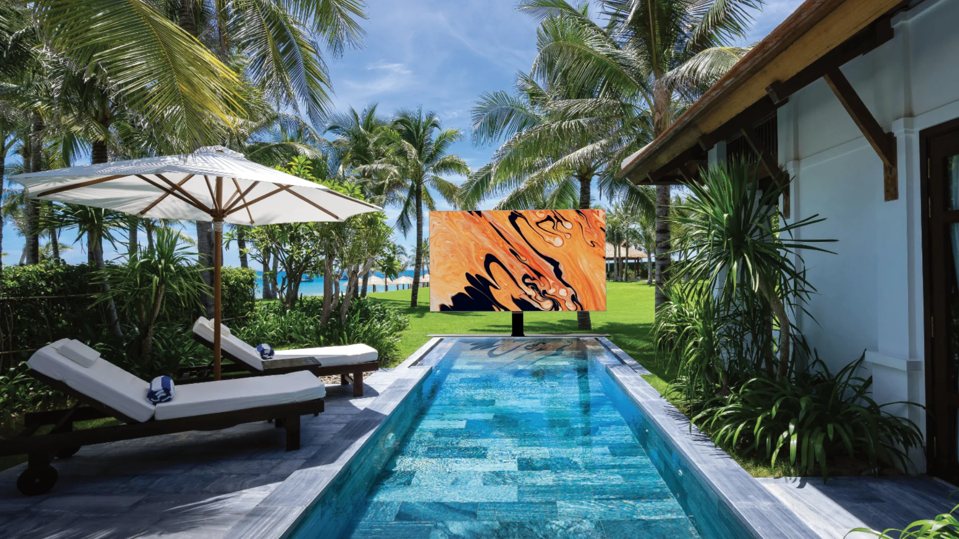 CINEMAX villa/piscine 1